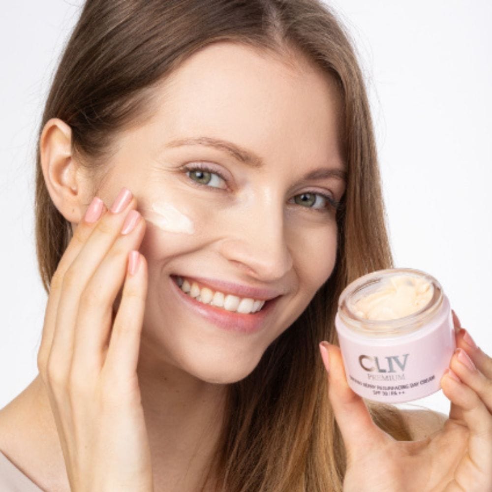 Cliv Cliv Krem odmładzający Ginseng Berry Resurfacing Day Cream SPF30 / PA +++ - 50 ml