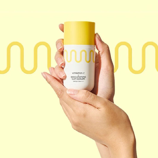 COMMONLABS Commonlabs Rozjaśniające serum przeciwsłoneczne z witaminą C SPF50+ PA++++ - 51 ml