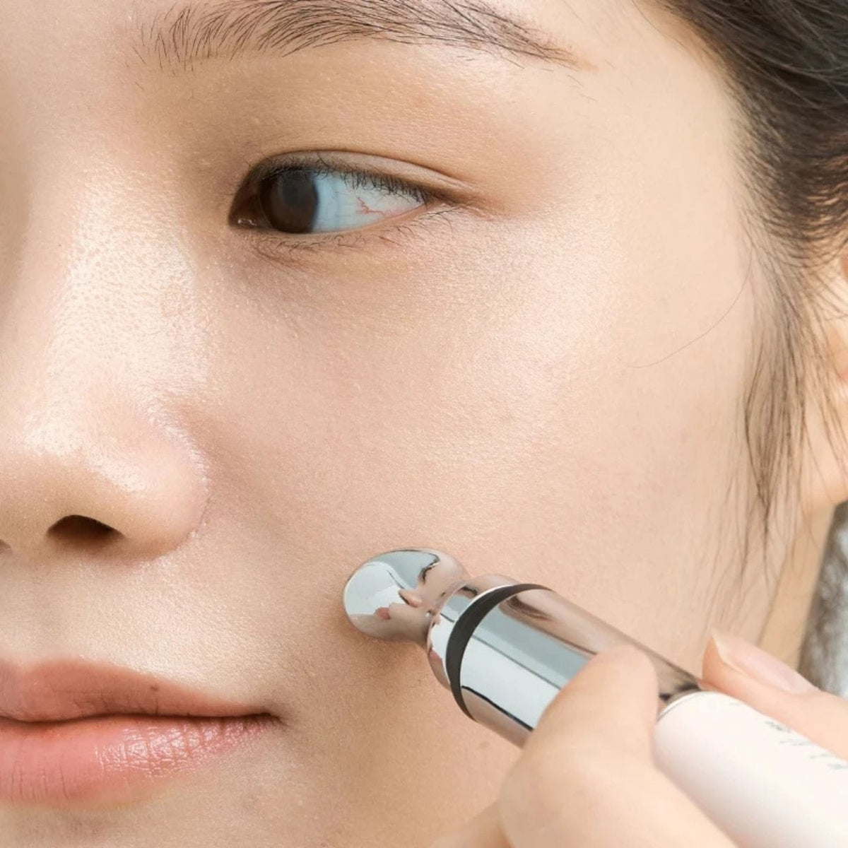 HEVEBLUE HEVEBLUE Black Yuja Bean Lifting Auto Eye Cream Liftingujący krem pod oczy - 15 ml