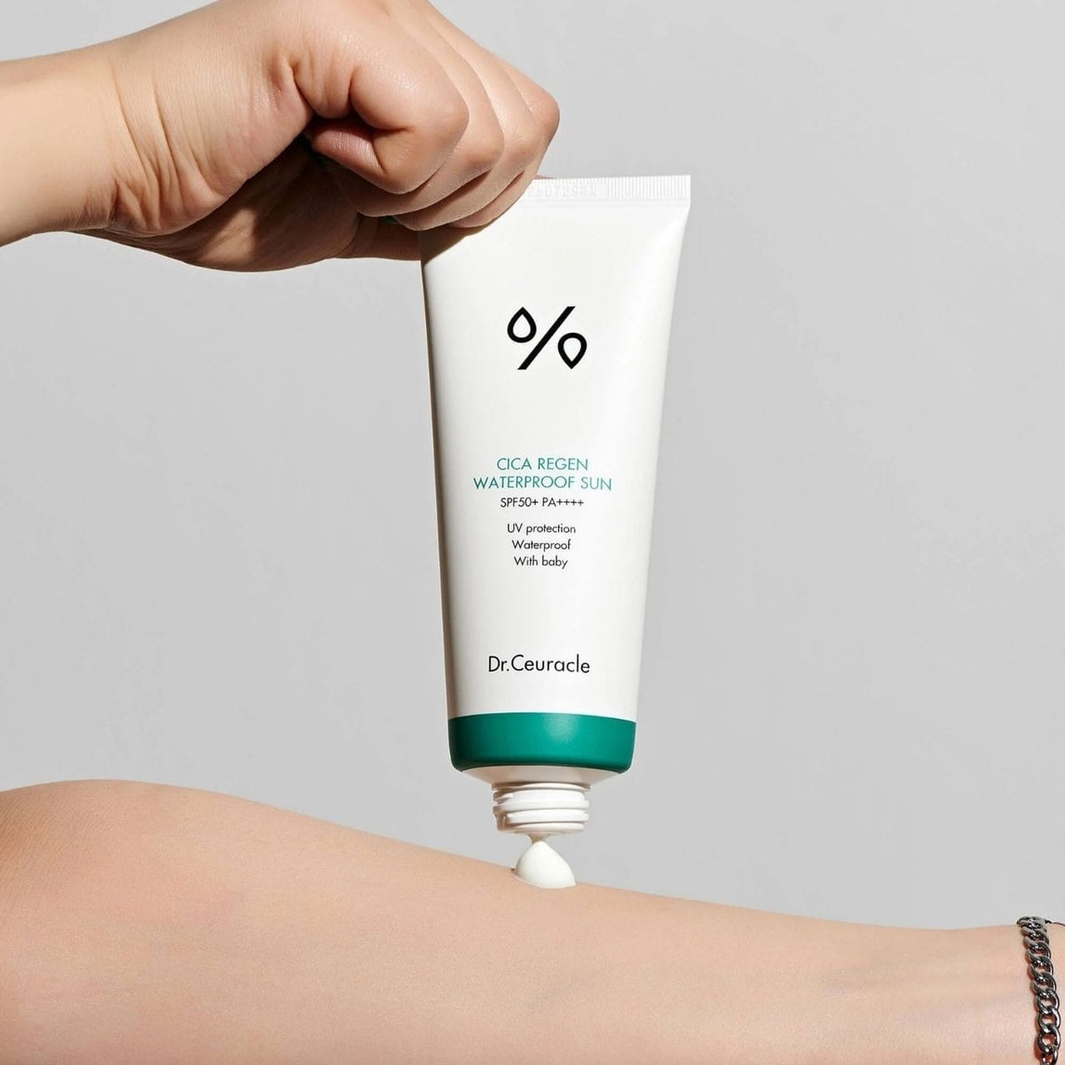Dr. Ceuracle Dr. Ceuracle Cica Regen Waterproof Sun Wodoodporny krem z filtrem SPF50+ - 100 ml