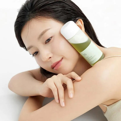 Dr. Ceuracle Dr. Ceuracle Jeju Matcha Tea Essence Kojąca esencja do twarzy - 150 ml