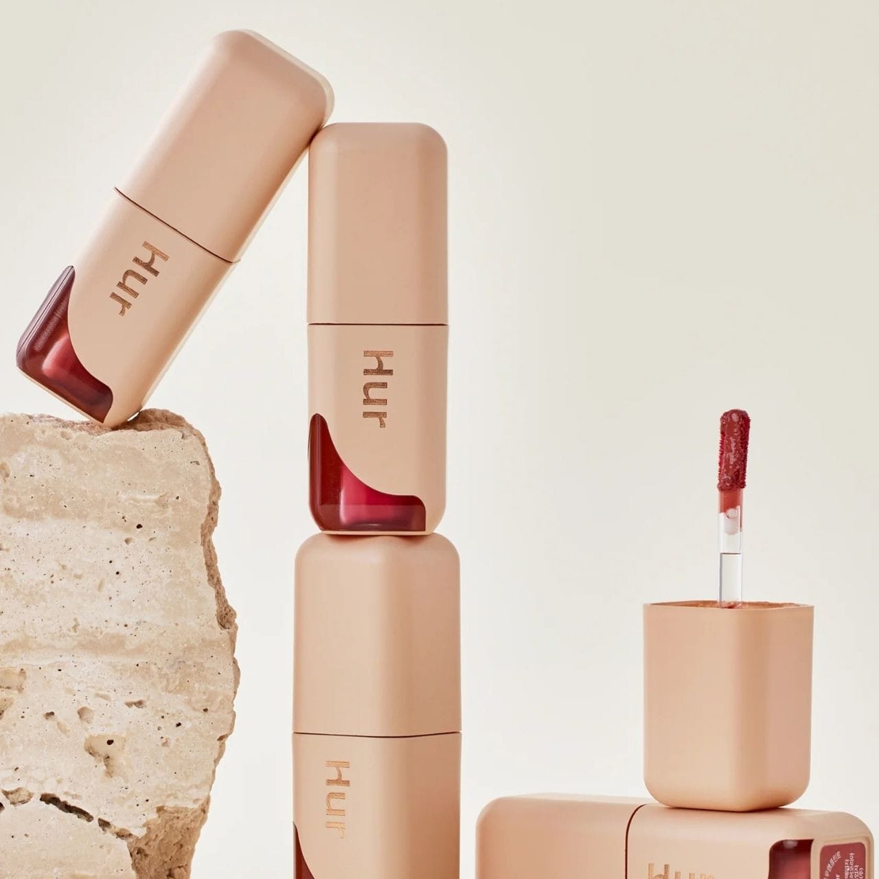 House of Hur House of Hur Glow Ampoule Tint Nawilżający tint do ust 4,5 g - Dawn Pink