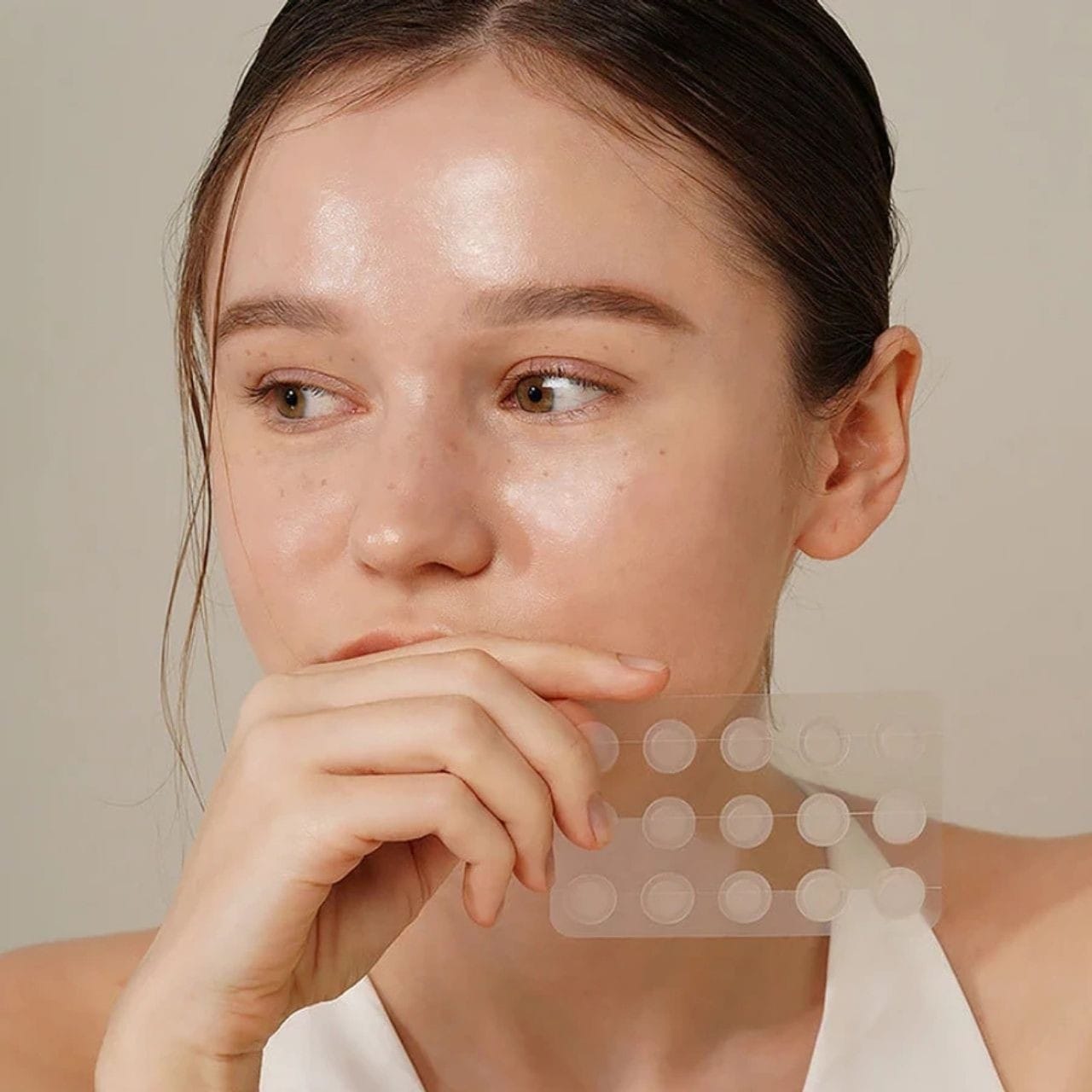 Isntree Isntree Onion Newpair Regenerujące plasterki na wypryski - 24 sztuk