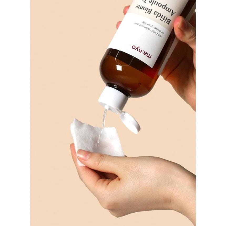 Ma:nyo Manyo Tonik wzmacniający skórę Bifida Biome Ampoule - 400 ml