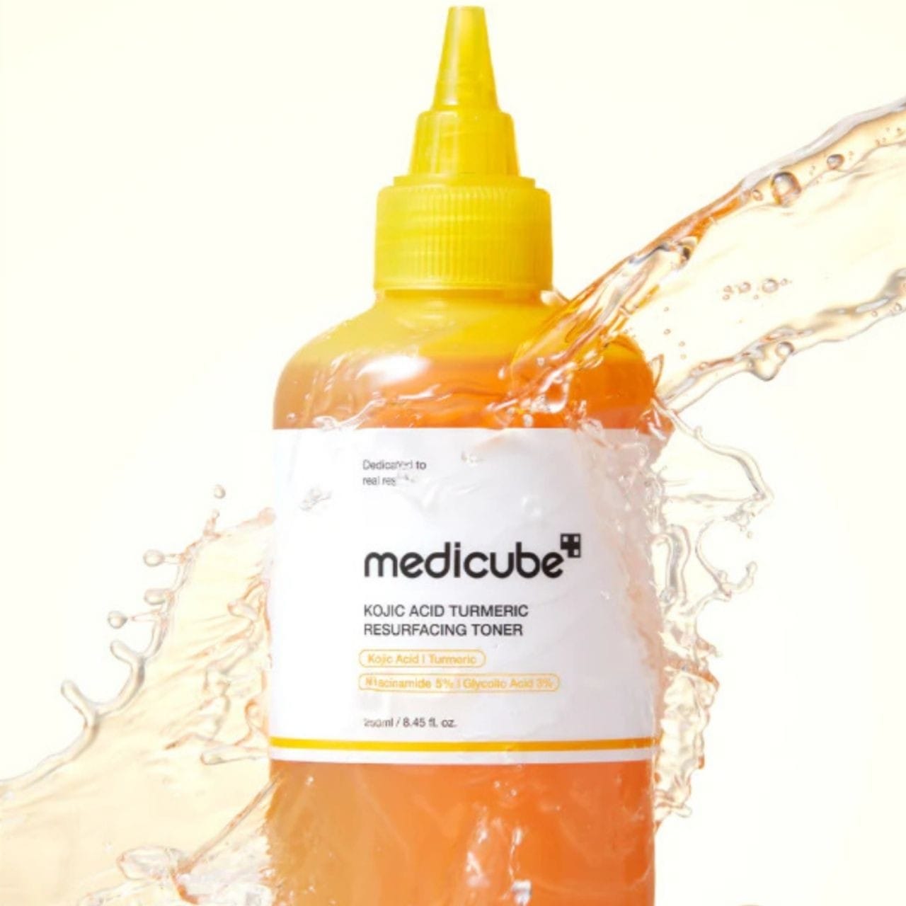 Medicube Medicube Kojic Acid Turmeric Resurfacing Toner Wygładzająco-rozjaśniający tonik do twarzy - 250 ml