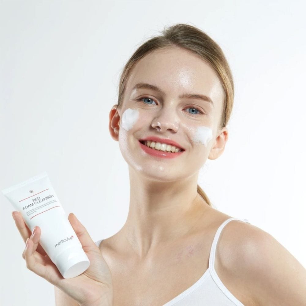 Medicube Medicube Red Oczyszczająca pianka z kwasem salicylowym - 120 ml