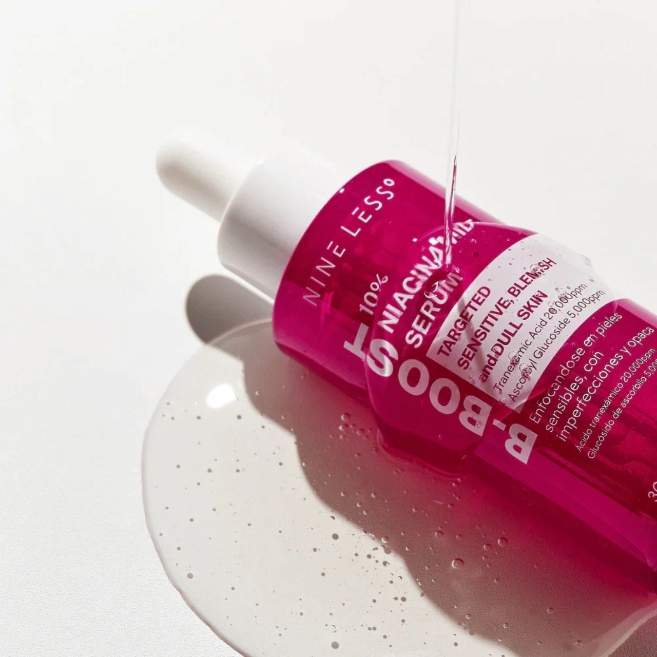 Nine Less Nine Less B-Boost 10% Niacinamide Serum Zwężające pory serum do twarzy - 30 ml
