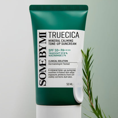 Some By Mi Some By Mi Truecica Mineral Calming Tone-Up Krem SPF50+ dla problematycznej cery - 50 ml
