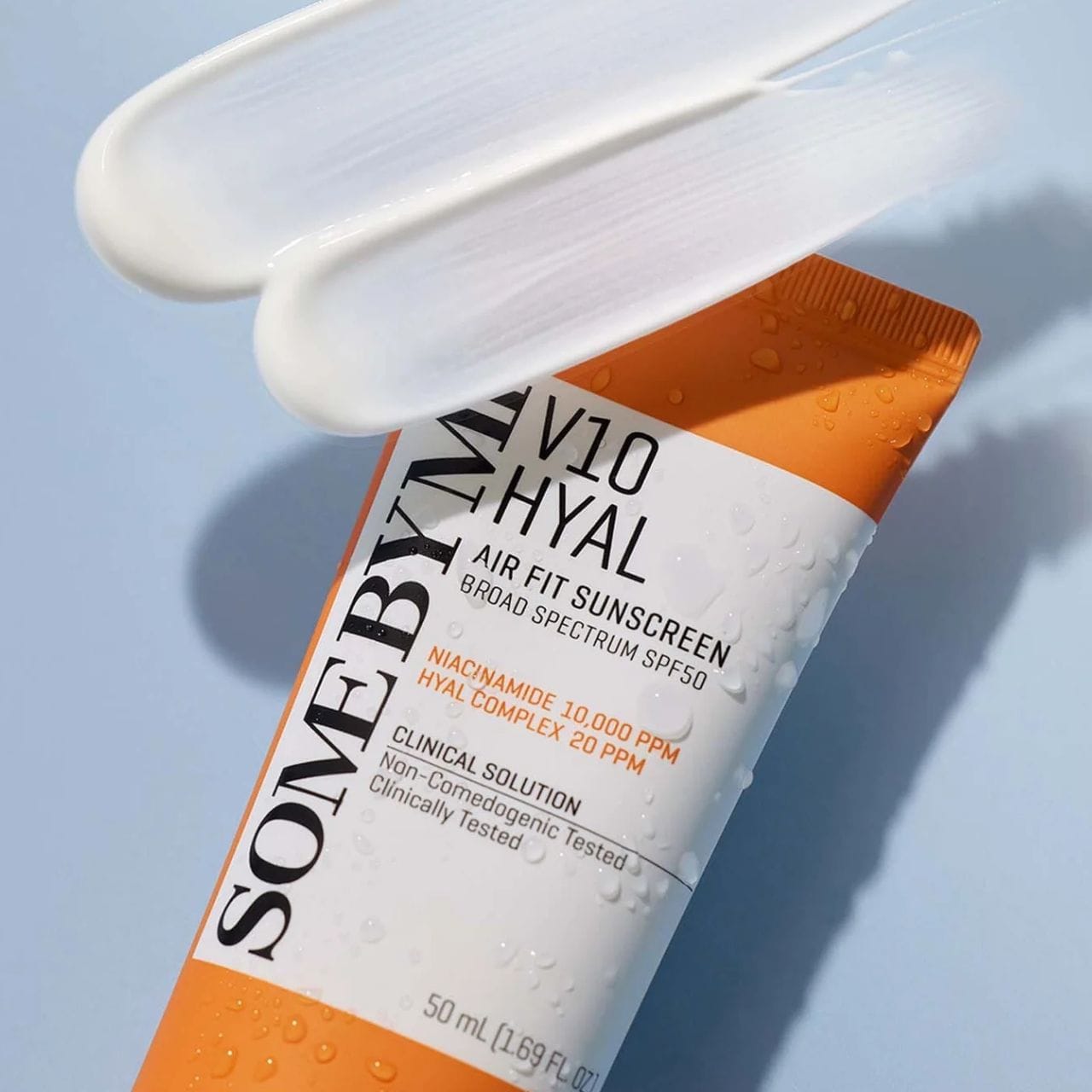 Some By Mi Some By MI V10 Hyal Air Fit Emulsja przeciwsłoneczna SPF50 z witaminami - 50 ml